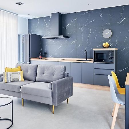 9 Nidos Centrica Suites - Nuevo ปลาเซนเซีย ภายนอก รูปภาพ